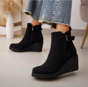 Soft wedge boot