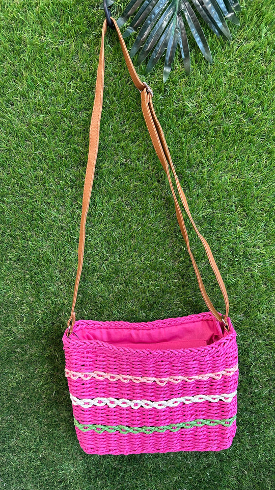 Square straw shoulder bag