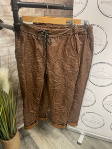 WILLOW Wet Look Magic Trousers